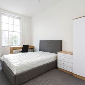 Appartement à louer pour 2 500 £GB/mois à Leeds, Blenheim Terrace