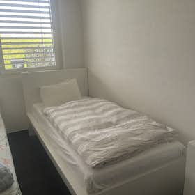 WG-Zimmer for rent for 850 CHF per month in Bellevue, Route de Collex