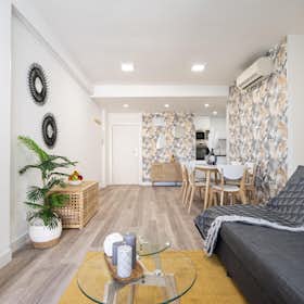 Apartment for rent for €2,300 per month in Madrid, Calle de Cebreros
