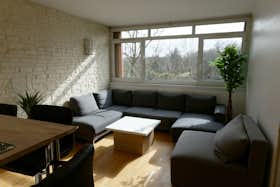 Отдельная комната сдается в аренду за 600 € в месяц в Massy, Résidence du Parc