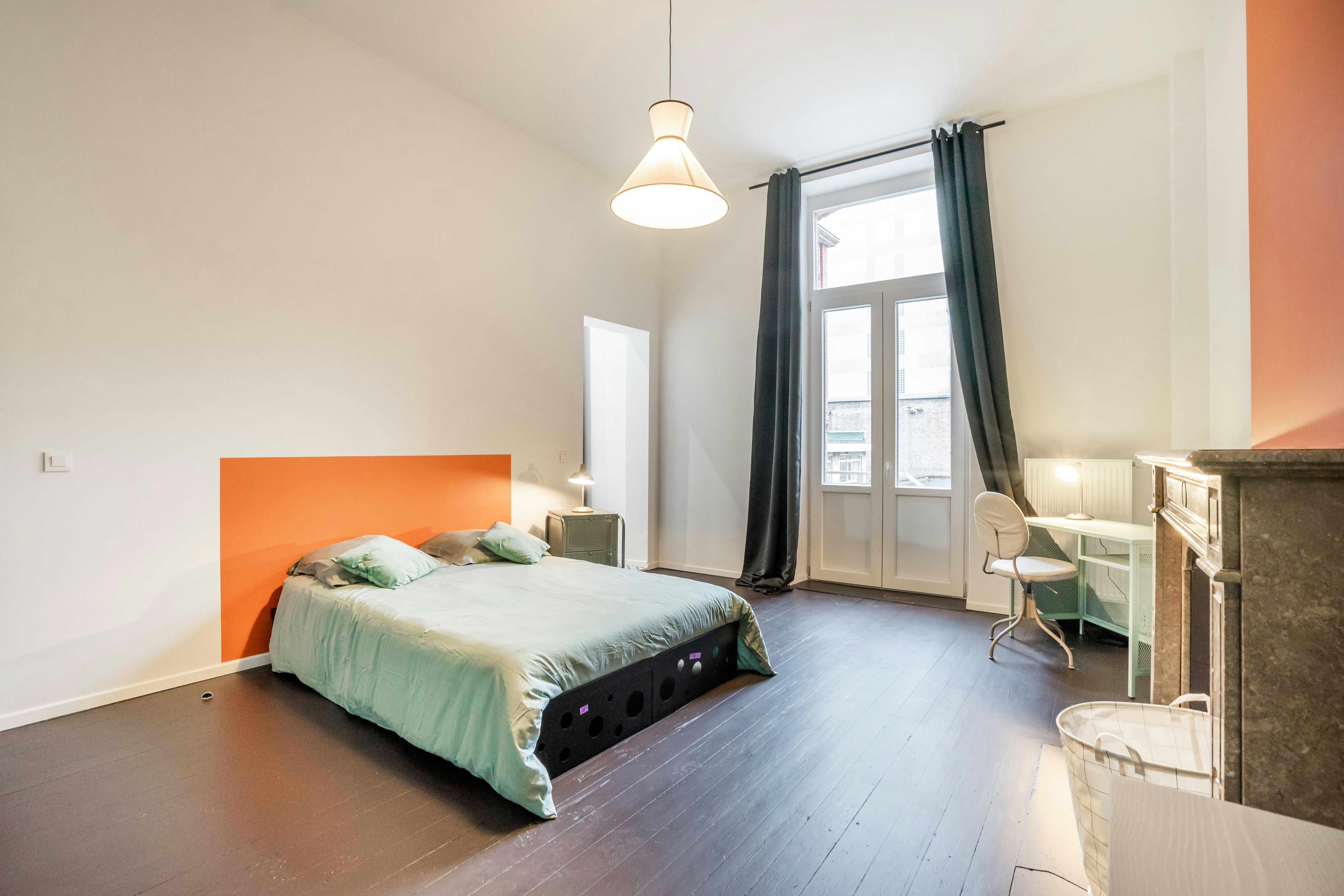 Apartment Charleroi, 700m² — photo 2