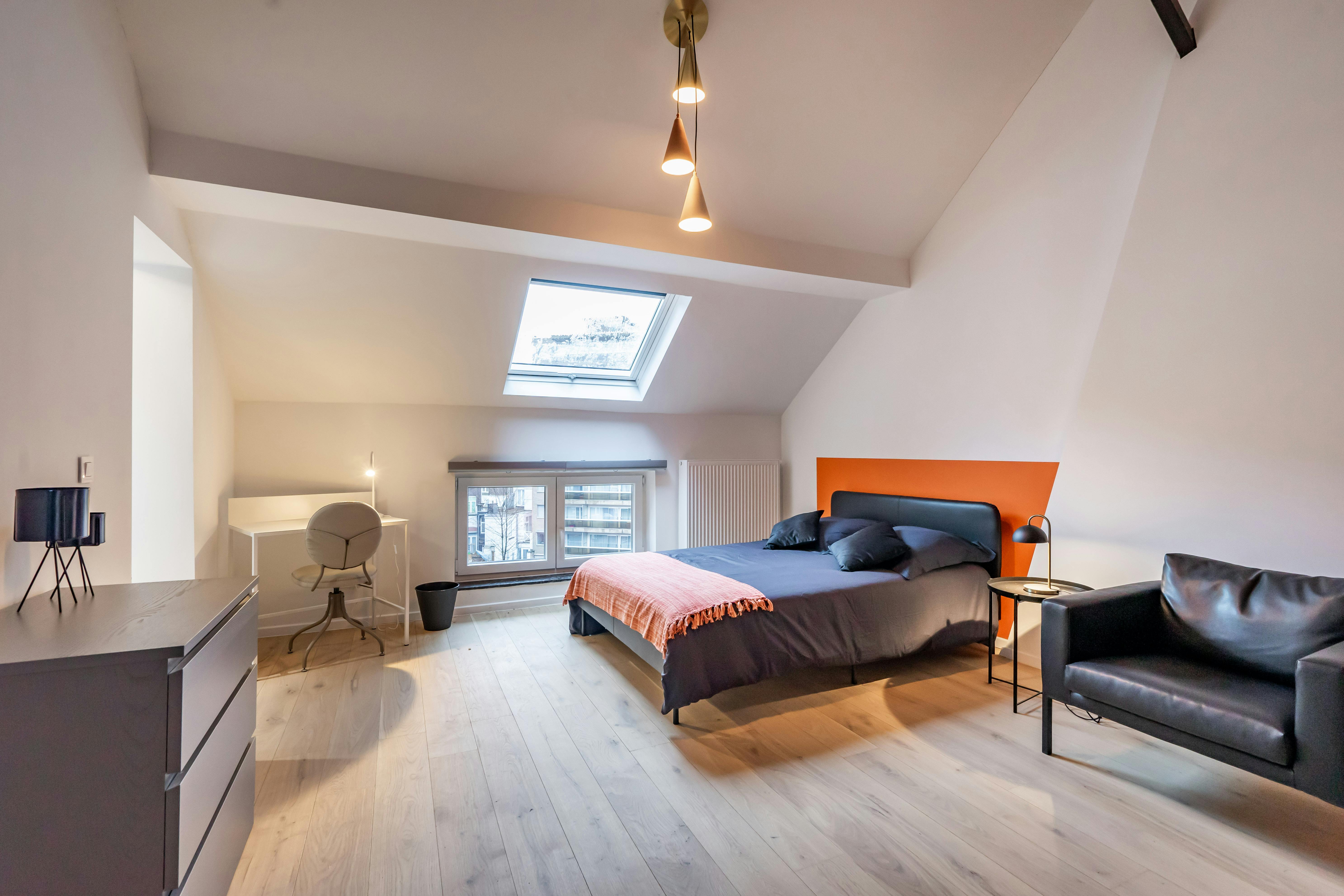 Apartment Charleroi, 700m² — photo 2