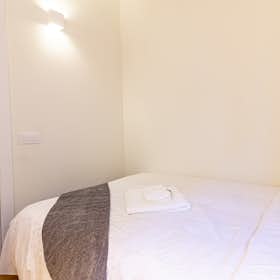 Private room for rent for €850 per month in Barcelona, Carrer de Santa Peronella