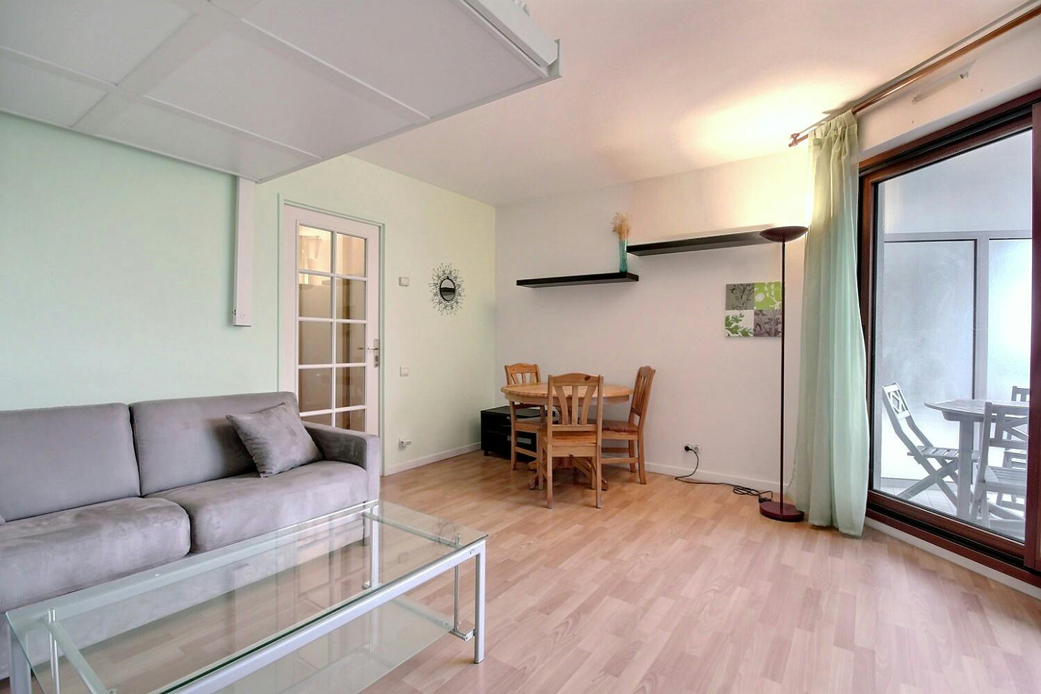 Apartment Suresnes, 30m² — photo 4