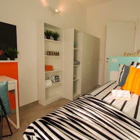 Private room for rent for €500 per month in Pavia, Via Antonio Cavagna Sangiuliani