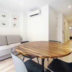 Apartment for rent for €2,438 per month in Valencia, Carrer Exarchs