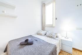 私人房间 正在以 €696 的月租出租，其位于 Barcelona, Carrer de Balmes