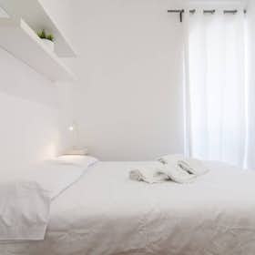 Private room for rent for €803 per month in Barcelona, Carrer de Balmes