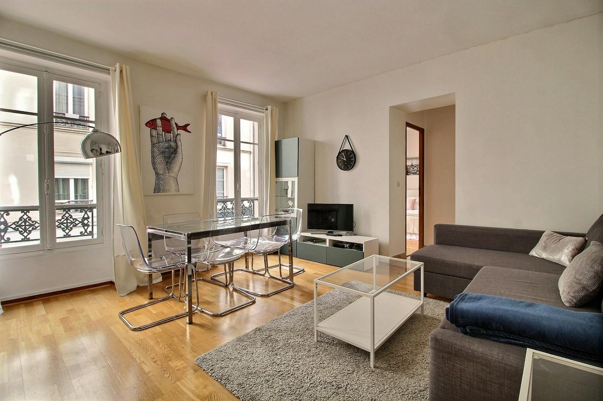 Rue Amélie, Paris preview