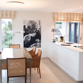 Appartamento in affitto a 5.590 CHF al mese a Horgen, Claridenstrasse