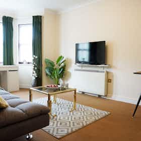 Appartement te huur voor £ 3.014 per maand in Slough, Windsor Lane