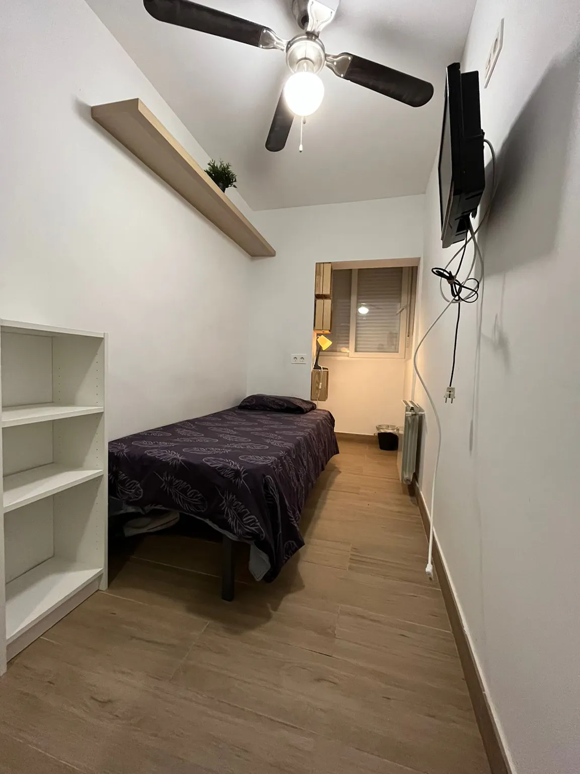 Private room in Calle de Sánchez Barcáiztegui, Madrid (1296686) ROOM 1