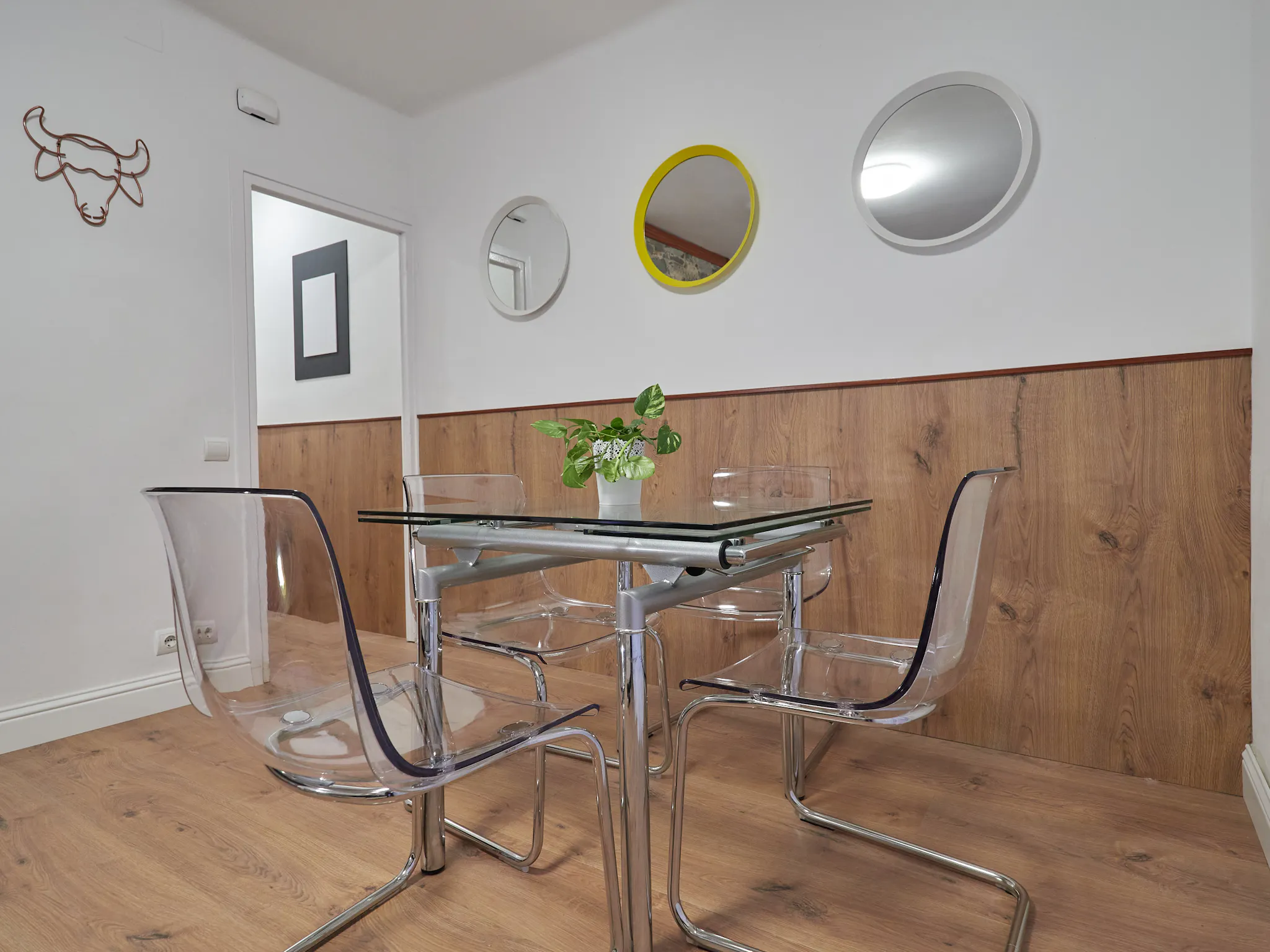 3-Bedroom Apartment in Carrer del Comte Borrell, Barcelona (1296705) ROOM 4