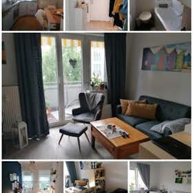Apartment for rent for €470 per month in Magdeburg, Am Polderdeich