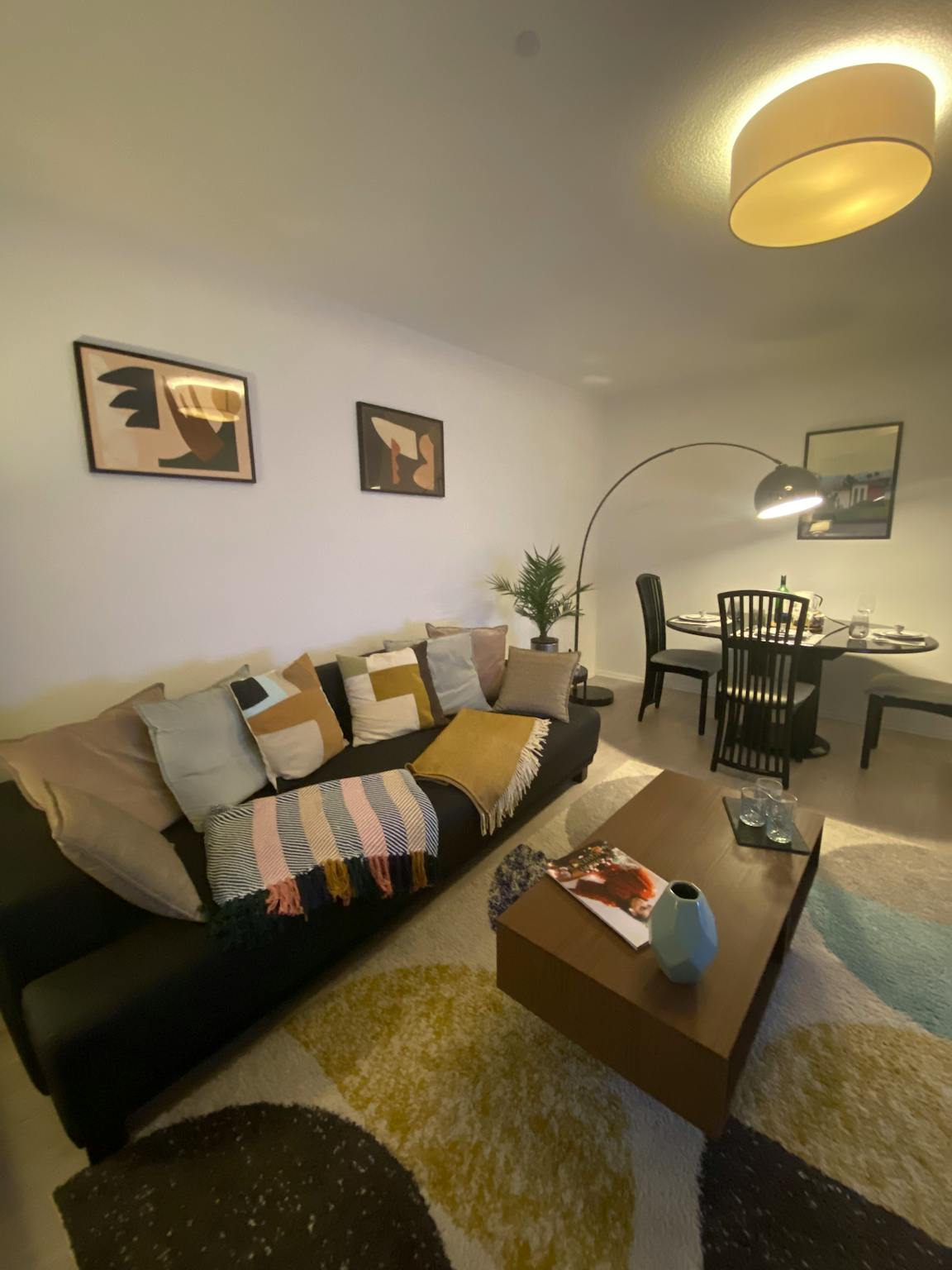 Ansbacher Straße, Berlin preview