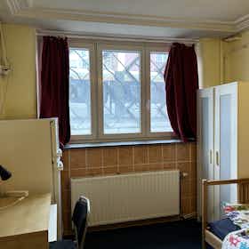 Habitación privada en alquiler por 595 € al mes en Uccle, Brugmannlaan