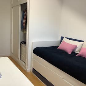 Private room for rent for €390 per month in Las Rozas de Madrid, Calle Andrés Segovia