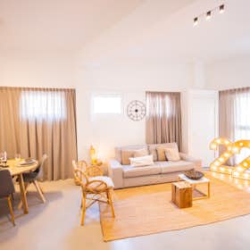 公寓 正在以 €4,000 的月租出租，其位于 Rotterdam, Lombardhof