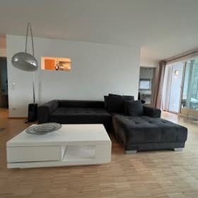 Apartment for rent for €2,900 per month in Düsseldorf, Brückenstraße