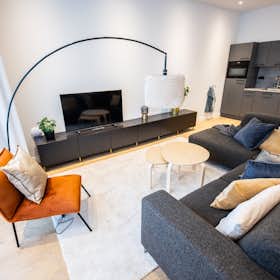 Appartement à louer pour 4 000 €/mois à Rotterdam, Villapark