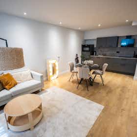 Apartment for rent for €3,500 per month in Rotterdam, Villapark