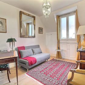 Квартира сдается в аренду за 1 272 € в месяц в Paris, Avenue de Versailles