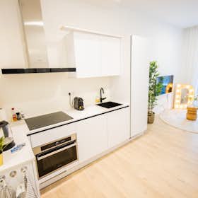 Wohnung for rent for 3.000 € per month in Rotterdam, Schiedamsesingel