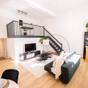 Appartement à louer pour 3 500 €/mois à De Bilt, Essenkamp