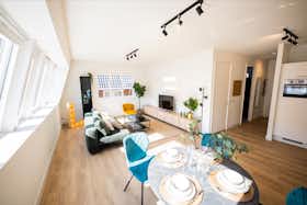 Appartement à louer pour 3 200 €/mois à De Bilt, Essenkamp