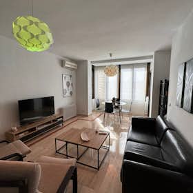 Apartment for rent for €2,452 per month in Madrid, Calle de Orense