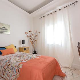 Private room for rent for €425 per month in Lisbon, Calçada da Quintinha