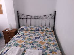 Private room for rent for €600 per month in Málaga, Calle Diego de Almaguer