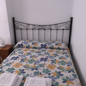 Private room for rent for €600 per month in Málaga, Calle Diego de Almaguer