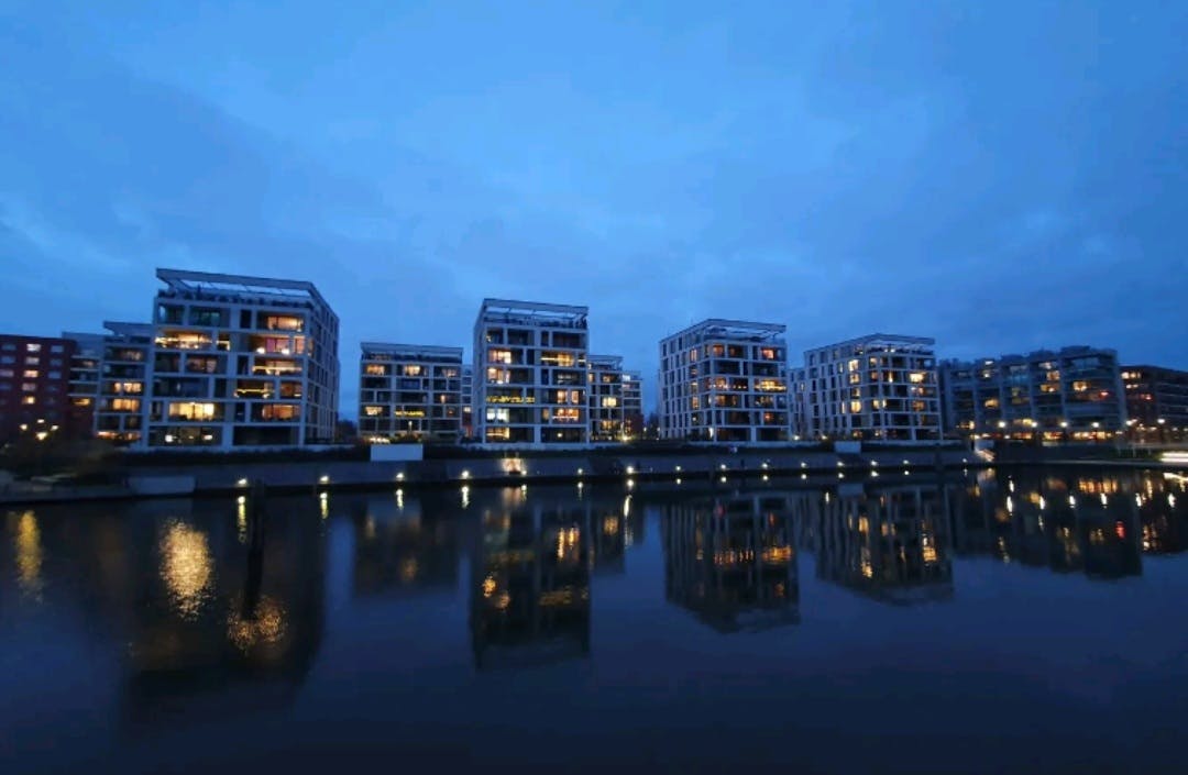 Apartment for rent for €4,700 per month in Offenbach, Hafeninsel