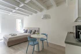 Appartamento in affitto a 1.800 € al mese a Padova, Via del Santo