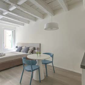 Apartamento en alquiler por 1800 € al mes en Padova, Via del Santo