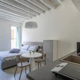 Appartamento in affitto a 1.800 € al mese a Padova, Via del Santo