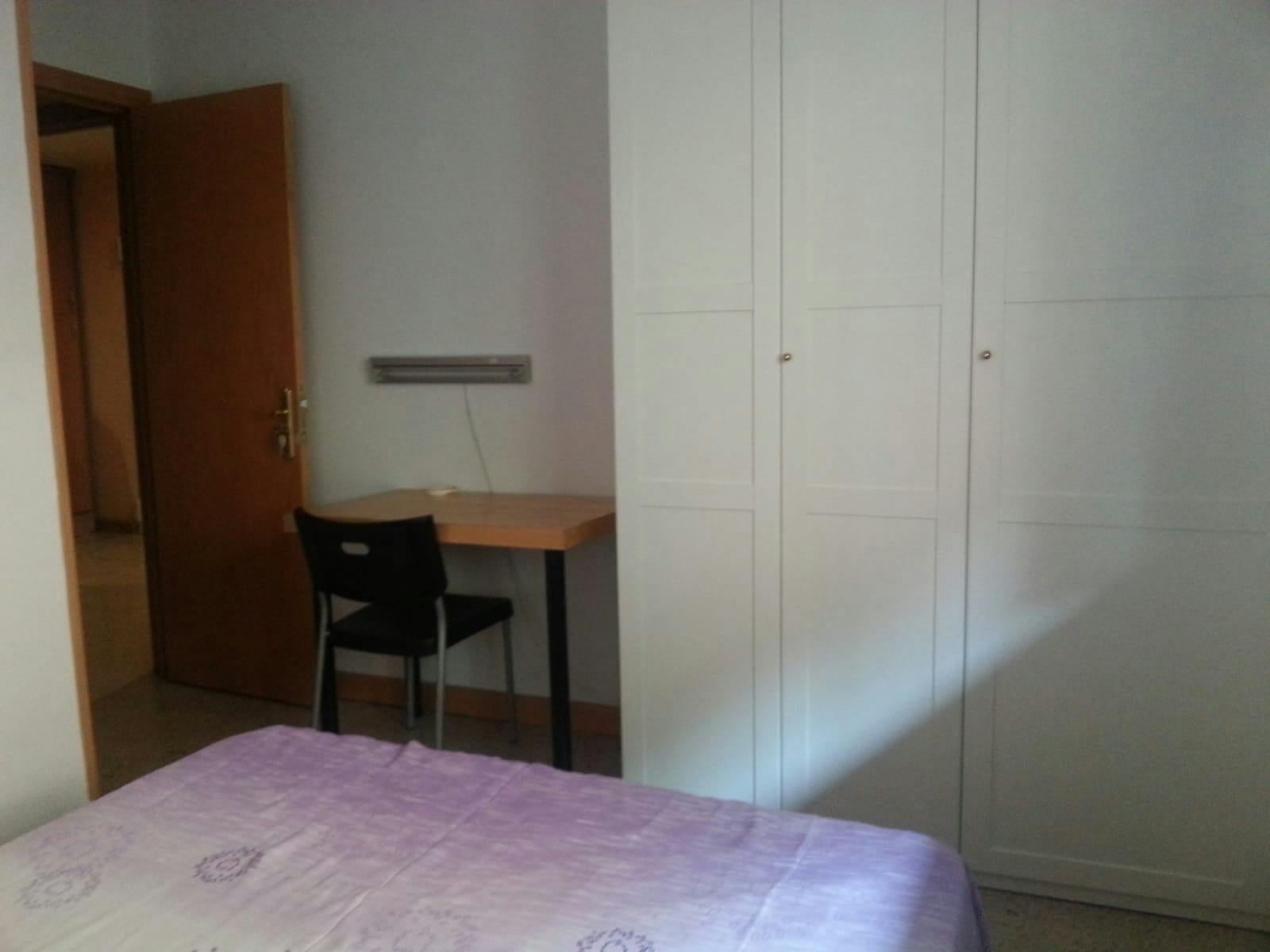 Private room in Avinguda de Roma, Barcelona (1300230) ROOM 1