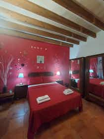 私人房间 正在以 €400 的月租出租，其位于 Inca, Carrer de Can Valella