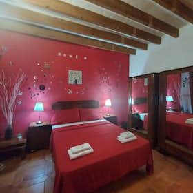 Отдельная комната сдается в аренду за 400 € в месяц в Inca, Carrer de Can Valella