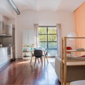 Studio for rent for €2,200 per month in Barcelona, Carrer del Doctor Trueta