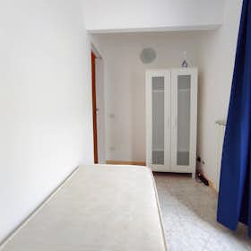 Private room for rent for €950 per month in Rome, Via Giulio Aristide Sartorio