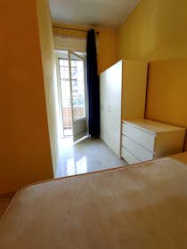 Private room for rent for €650 per month in Rome, Via Giulio Aristide Sartorio