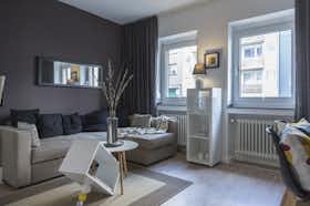 Appartement te huur voor € 1.350 per maand in Düsseldorf, Gladbacher Straße