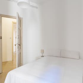 Private room for rent for €789 per month in Barcelona, Avinguda Diagonal