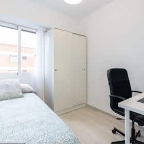 WG-Zimmer zu mieten für 225 € pro Monat in Castelló de la Plana, Carrer Rafalafena