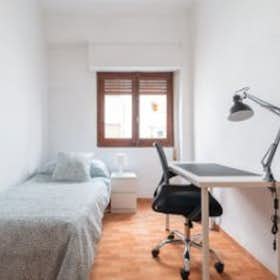 Privé kamer te huur voor € 250 per maand in Castelló de la Plana, Carrer d'Herrero