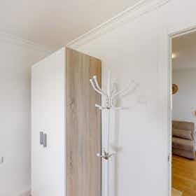 Private room for rent for €245 per month in Jerez de la Frontera, Avenida de Blas Infante