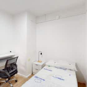 Приватна кімната за оренду для 205 EUR на місяць у Castelló de la Plana, Carrer Mestre Vives