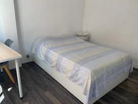 Private room for rent for €325 per month in Castelló de la Plana, Carrer del Doctor Roux